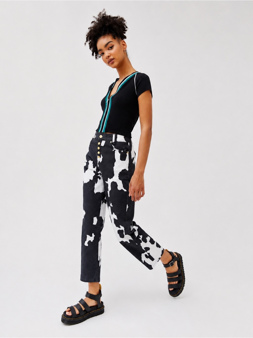 House of Sunny Cow Print High Rise Straight Leg Cropped Jeans Size 2